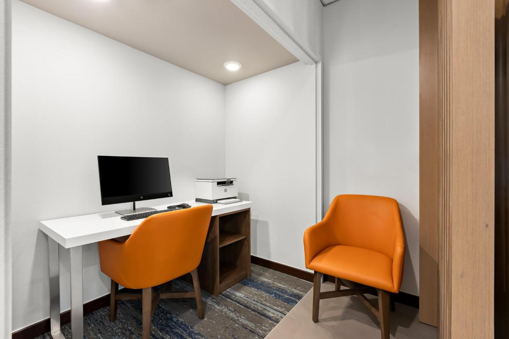 Holiday Inn Express Princeton Southeast By Ihg Plainsboro Buitenkant foto
