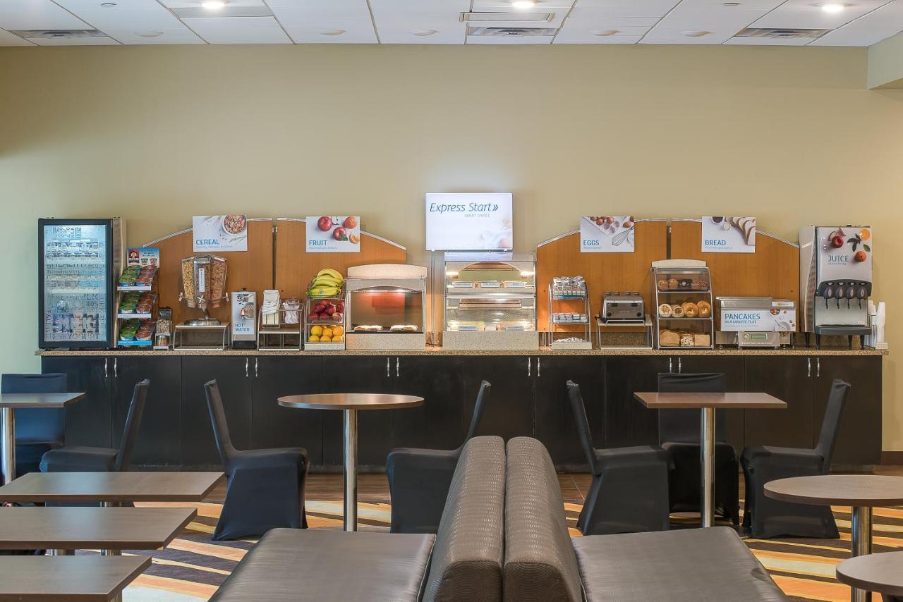Holiday Inn Express Princeton Southeast By Ihg Plainsboro Buitenkant foto