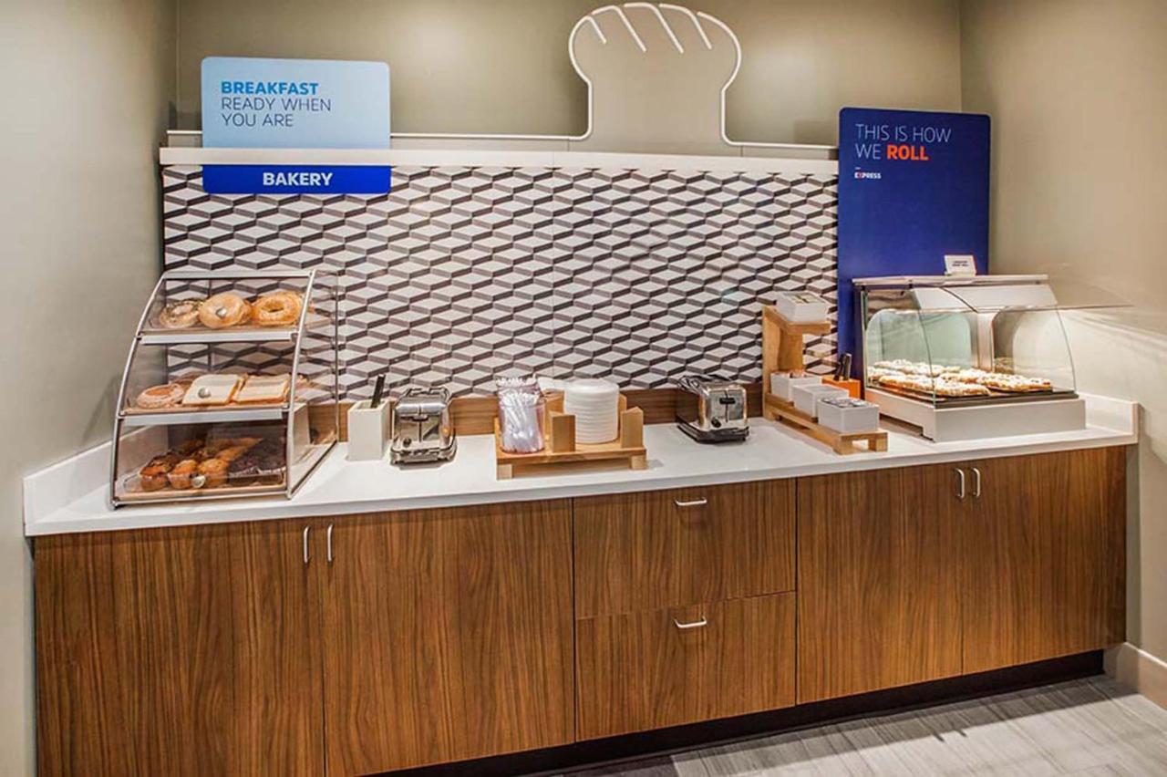 Holiday Inn Express Princeton Southeast By Ihg Plainsboro Buitenkant foto