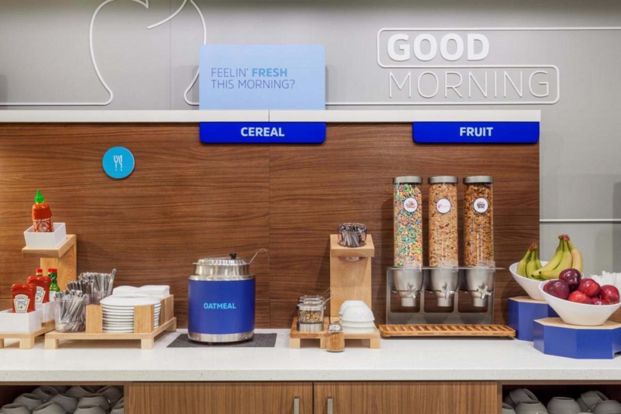 Holiday Inn Express Princeton Southeast By Ihg Plainsboro Buitenkant foto